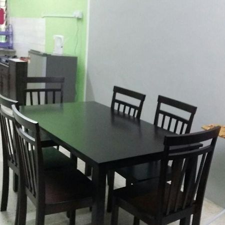 Baiti Homestay Gambang Luaran gambar