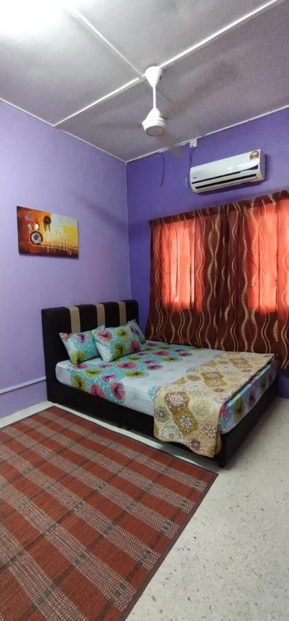 Baiti Homestay Gambang Luaran gambar