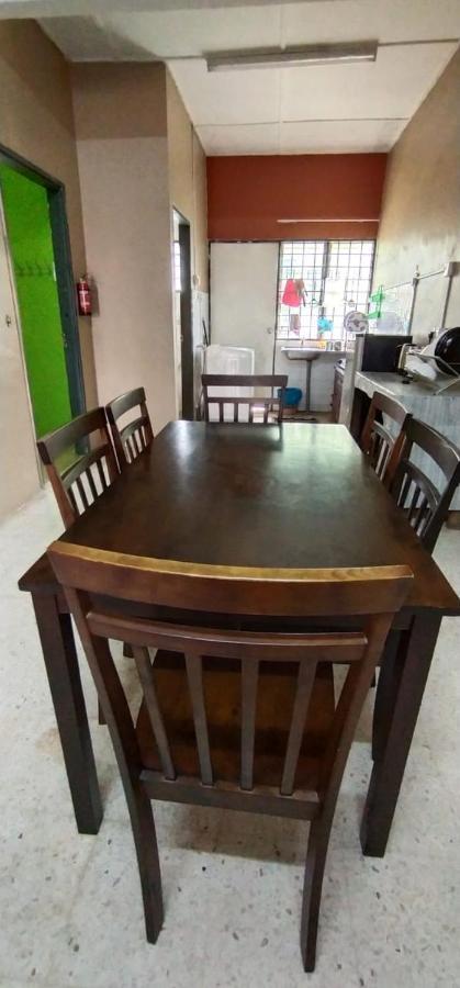 Baiti Homestay Gambang Luaran gambar